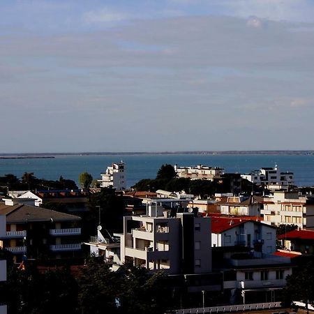 Rosato 3 Sea View Apartment Lignano Sabbiadoro Exterior foto