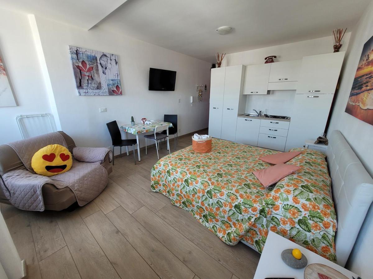 Rosato 3 Sea View Apartment Lignano Sabbiadoro Exterior foto