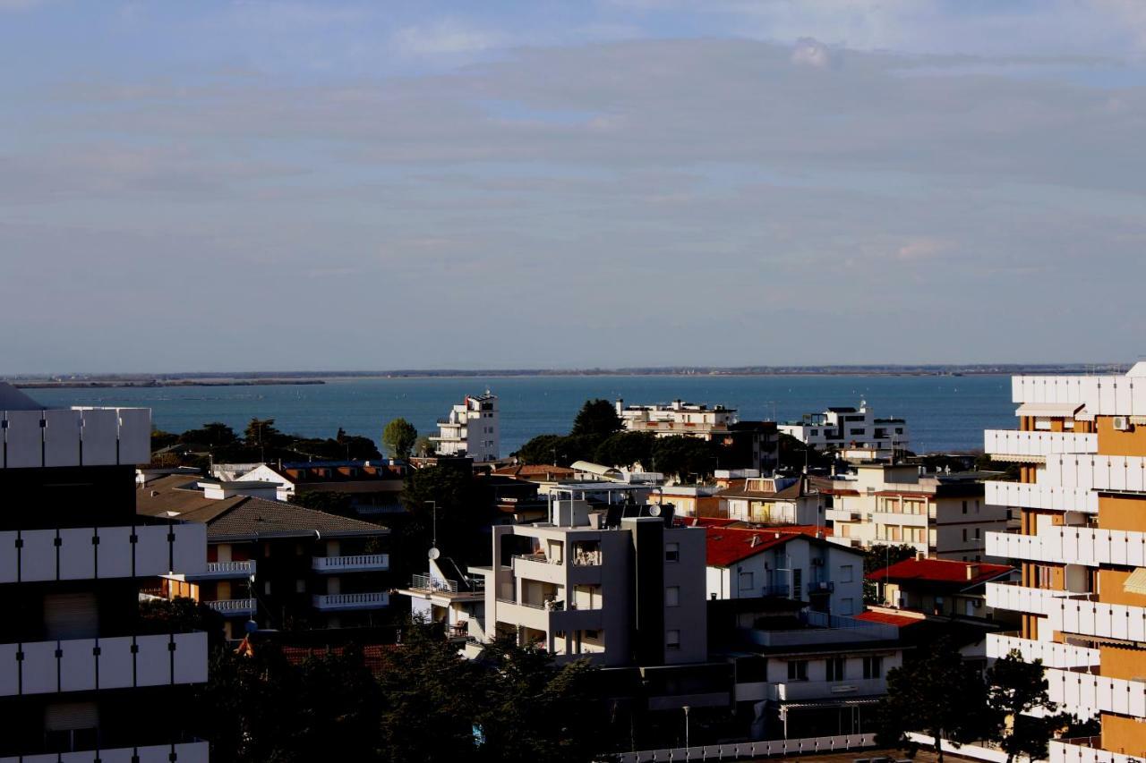 Rosato 3 Sea View Apartment Lignano Sabbiadoro Exterior foto