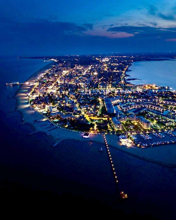 Rosato 3 Sea View Apartment Lignano Sabbiadoro Exterior foto